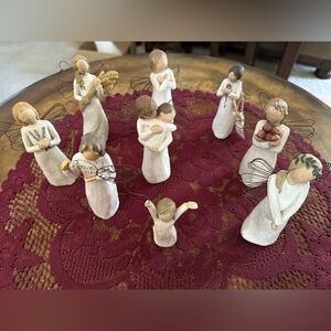 Lot of 9 Willow Tree figurines!